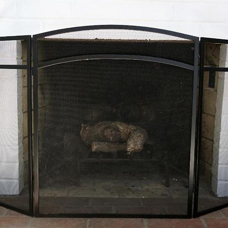 Large 1 Bedroom Apartment, Home Theater, Fireplace Berkeley Bagian luar foto