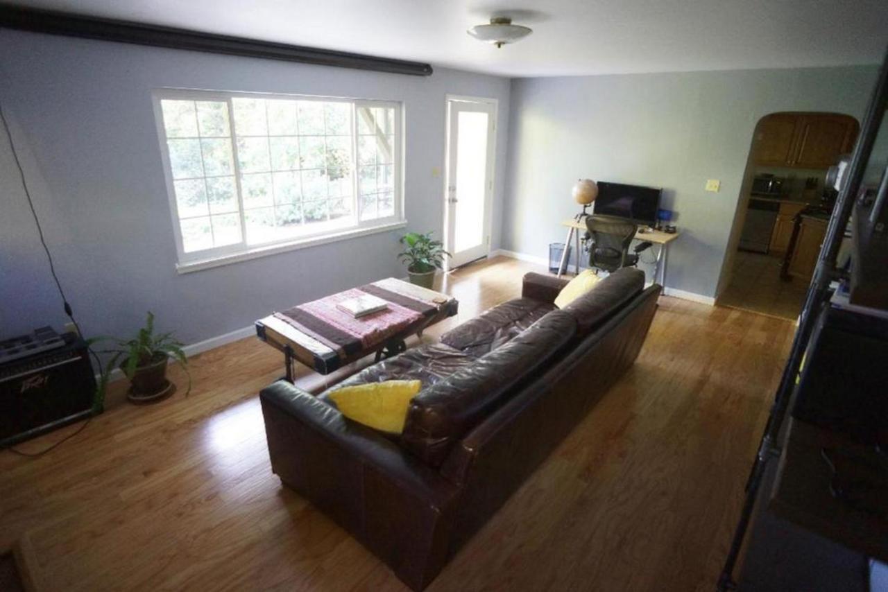 Large 1 Bedroom Apartment, Home Theater, Fireplace Berkeley Bagian luar foto