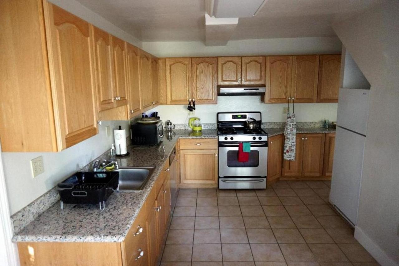 Large 1 Bedroom Apartment, Home Theater, Fireplace Berkeley Bagian luar foto