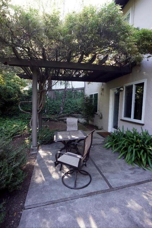 Large 1 Bedroom Apartment, Home Theater, Fireplace Berkeley Bagian luar foto