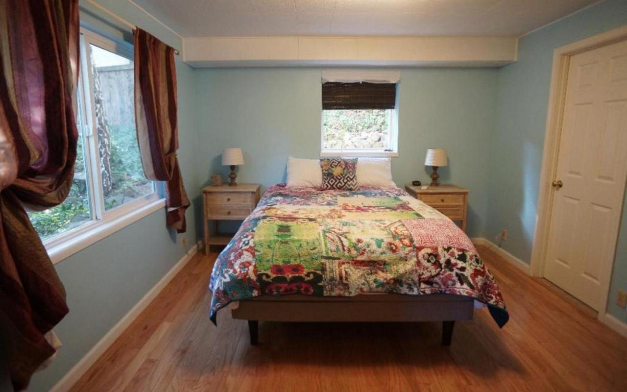Large 1 Bedroom Apartment, Home Theater, Fireplace Berkeley Bagian luar foto