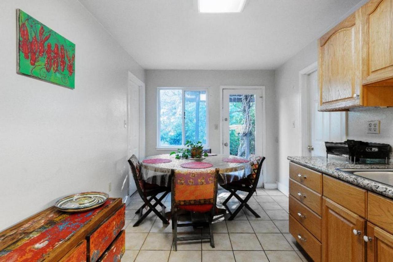 Large 1 Bedroom Apartment, Home Theater, Fireplace Berkeley Bagian luar foto