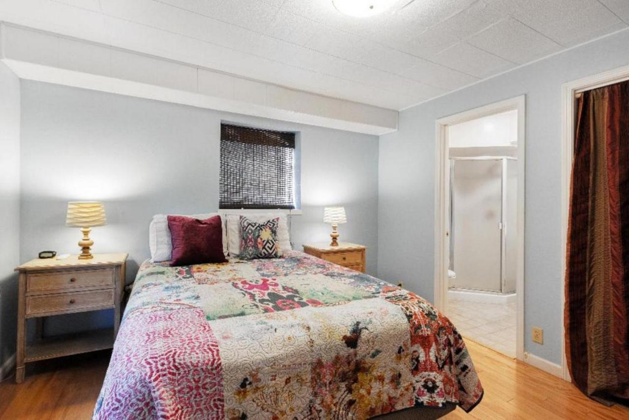 Large 1 Bedroom Apartment, Home Theater, Fireplace Berkeley Bagian luar foto